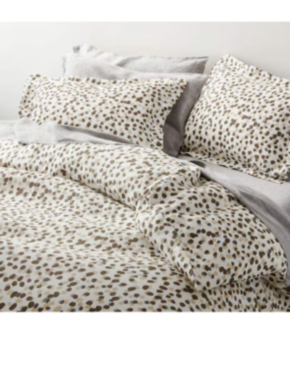 Crate & Barrel Mirasol King Hemp Duvet Cover & 2 Euro Shams